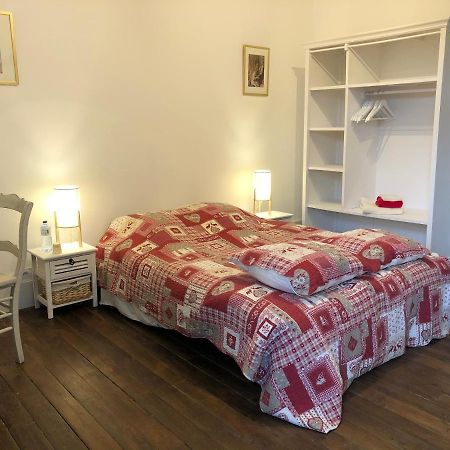 Bed and Breakfast Manoir De Botcol Saint-Nicolas-du-Pélem Esterno foto
