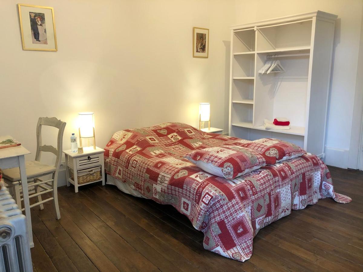 Bed and Breakfast Manoir De Botcol Saint-Nicolas-du-Pélem Esterno foto