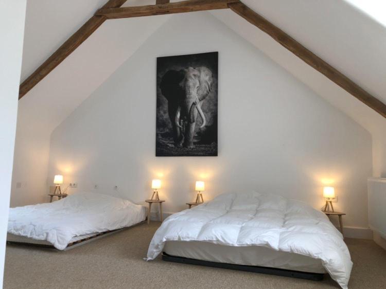 Bed and Breakfast Manoir De Botcol Saint-Nicolas-du-Pélem Esterno foto